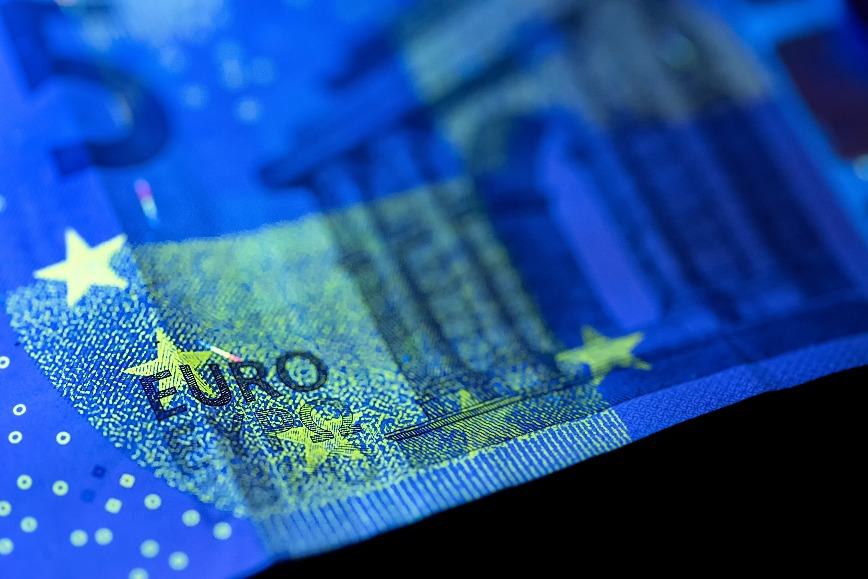 Measuring and Understanding Foreign Demand for Euro Banknotes