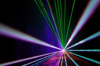 Two Quick Reads Through the History of Holography