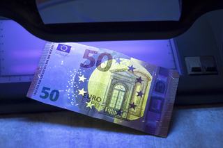 Banknote Security: Getting People to Pay Attention