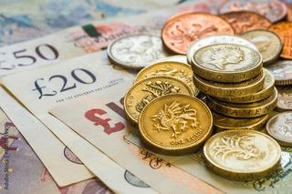 The Role of Small Payments and Cash