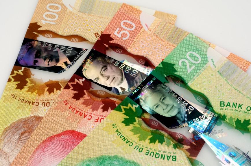 Bank of Canada Survival Analysis of Banknote Circulation