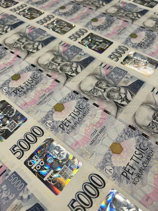 CNB Marks Centenary with Holographic Foil and QR Code Banknote