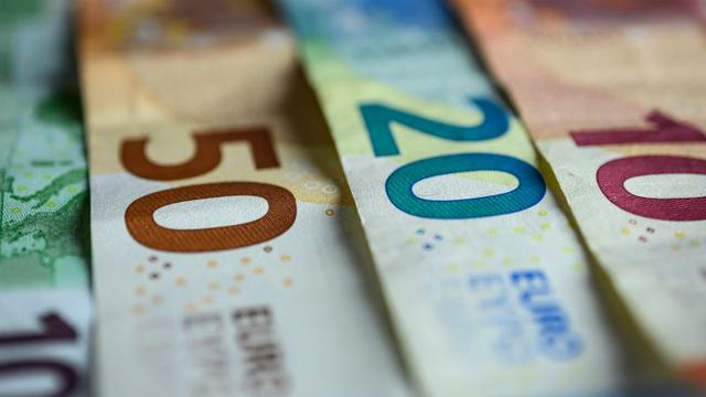 Beethoven, Birds or Buildings for New Euro Series