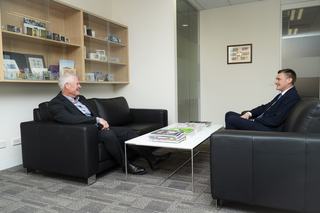 Neighbours – a Perfect Campus for Polymer Note Production