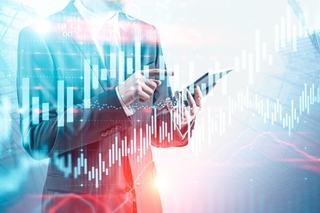 Cash Industry Leaders – What a Difference a Year Makes