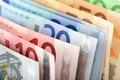 Cash Acceptance in the Eurosystem: the Good, the Bad and the Ugly