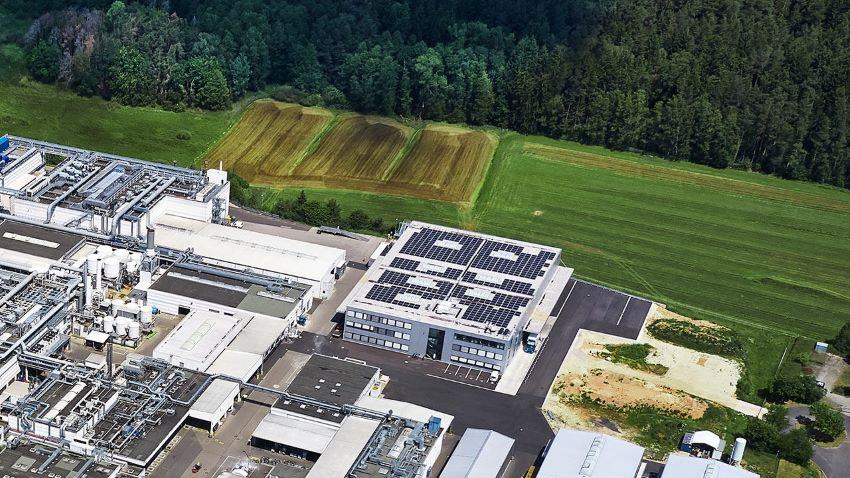 30 Years of Doing the Right Thing: KURZ Marks Three Decades of Security-Foil Production at Sulzbach-Rosenberg
