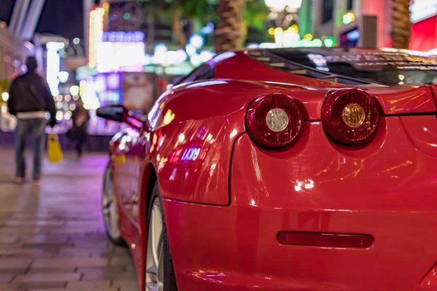 Ferrari Rewards Public for Reporting Fakes