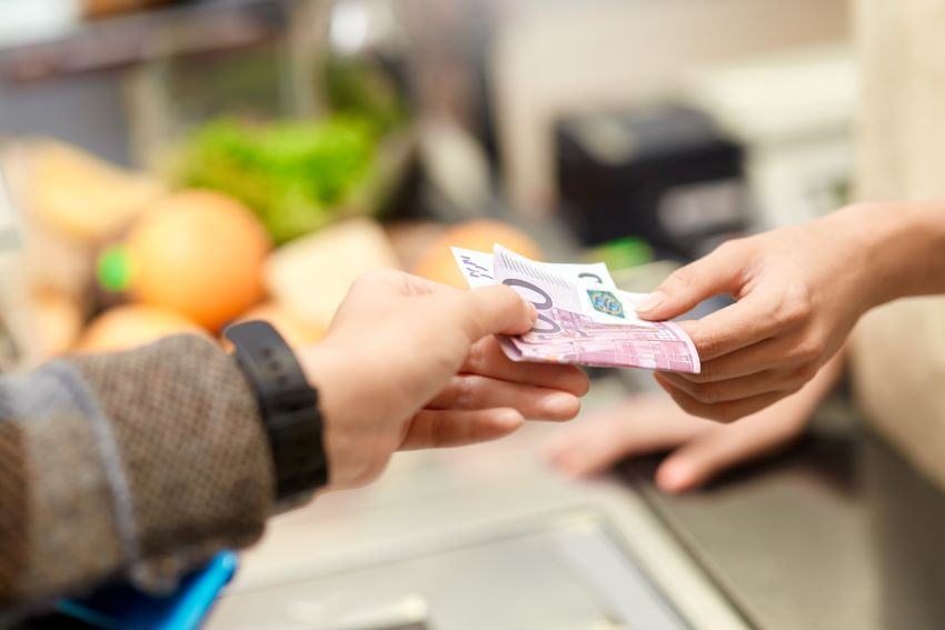 Resilience and Viability the at Future of Cash